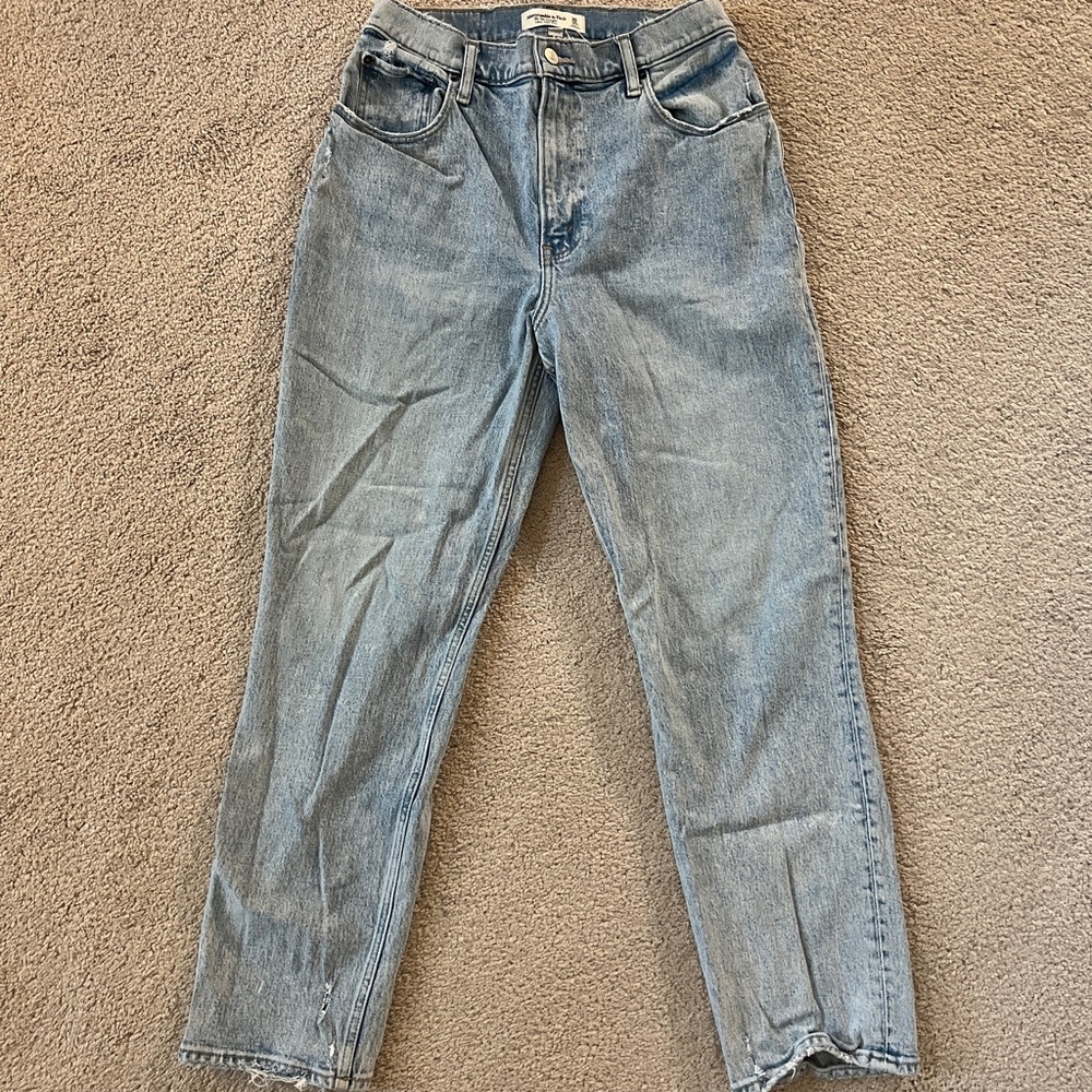 Abercrombie & Fitch Curve Love Ultra High Rise 90s Straight Jean Size 30 Short